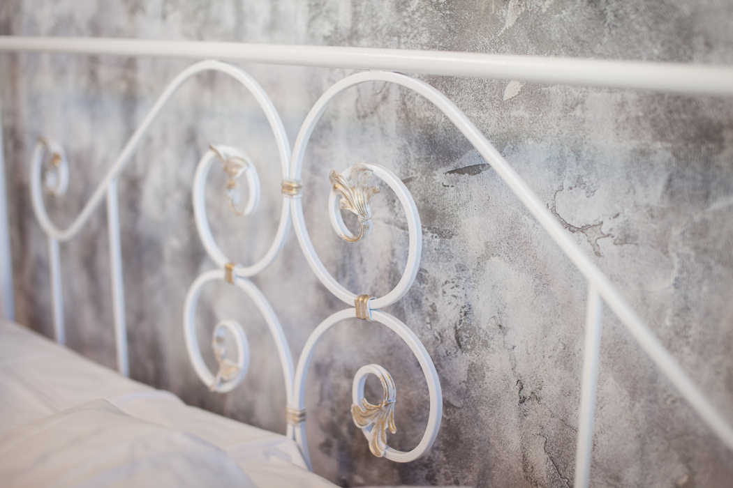 Кованые кровати, Кованая кровать Камелия 1.4 с одной спинкой